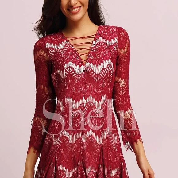 Red lace dress - Picture 2 of 9